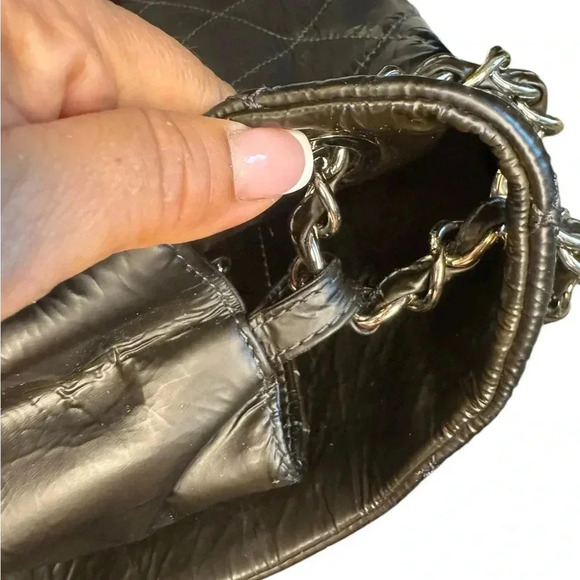 Chanel Chain CC Full Flap Bag Quilted Patent Lea Large Size Black Color. - Picture 4 of 12